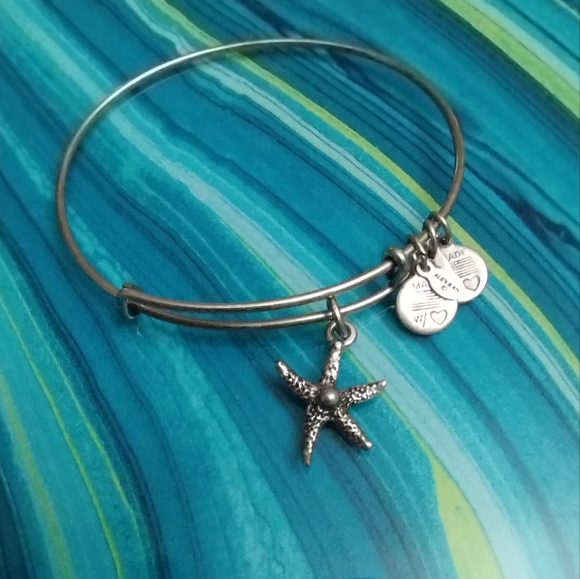Alex And Ani Starfish Bracelet - Picture 7 of 9